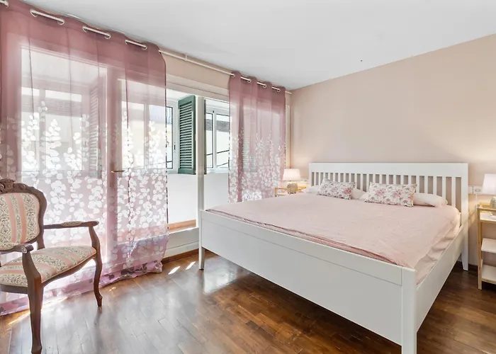 Casa Deti Roses